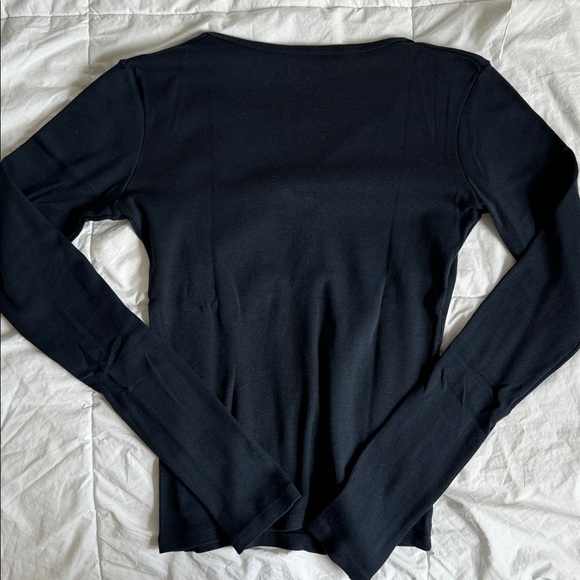 Brandy Melville Navy Paige Top - Picture 5 of 5